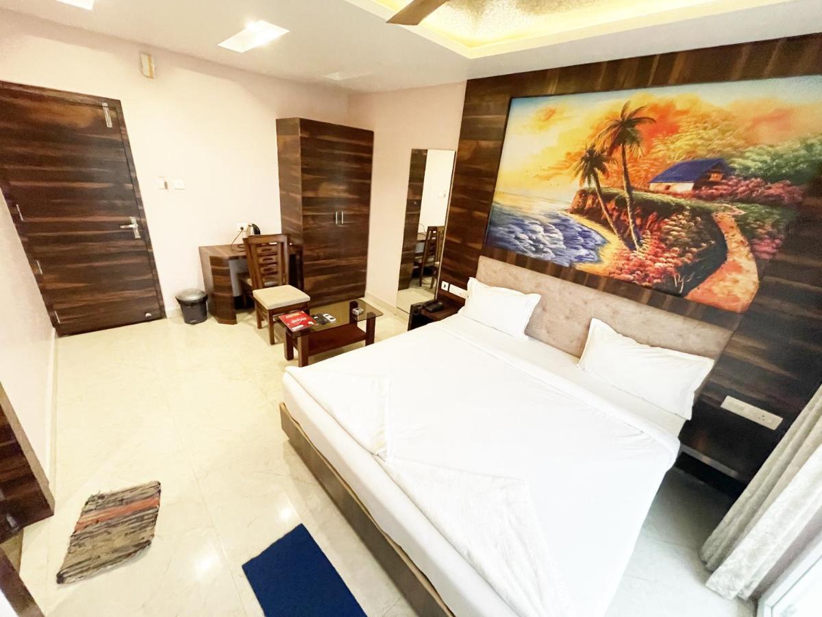 פורי Shree Ganesh Hotel מראה חיצוני תמונה