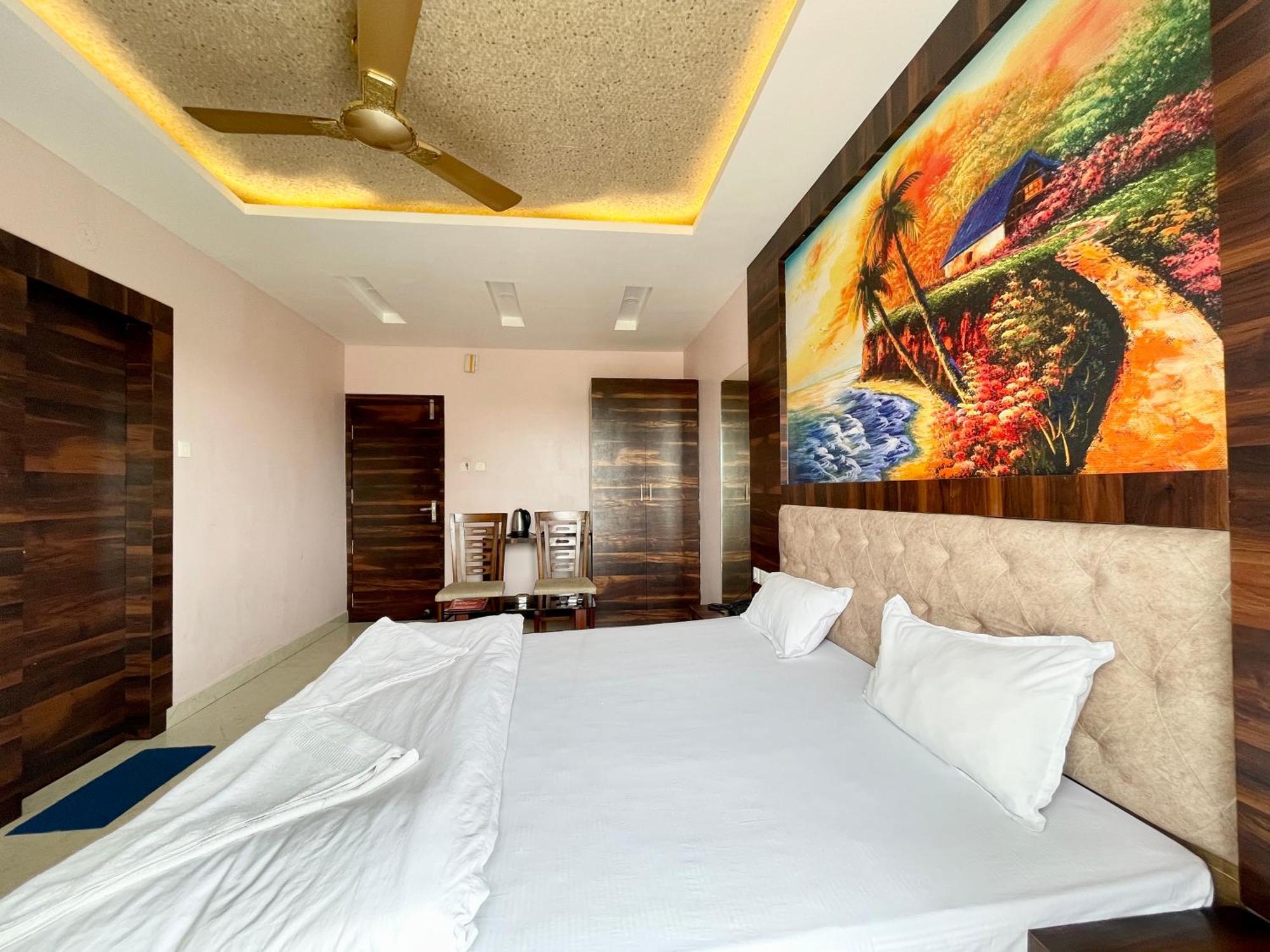 פורי Shree Ganesh Hotel מראה חיצוני תמונה